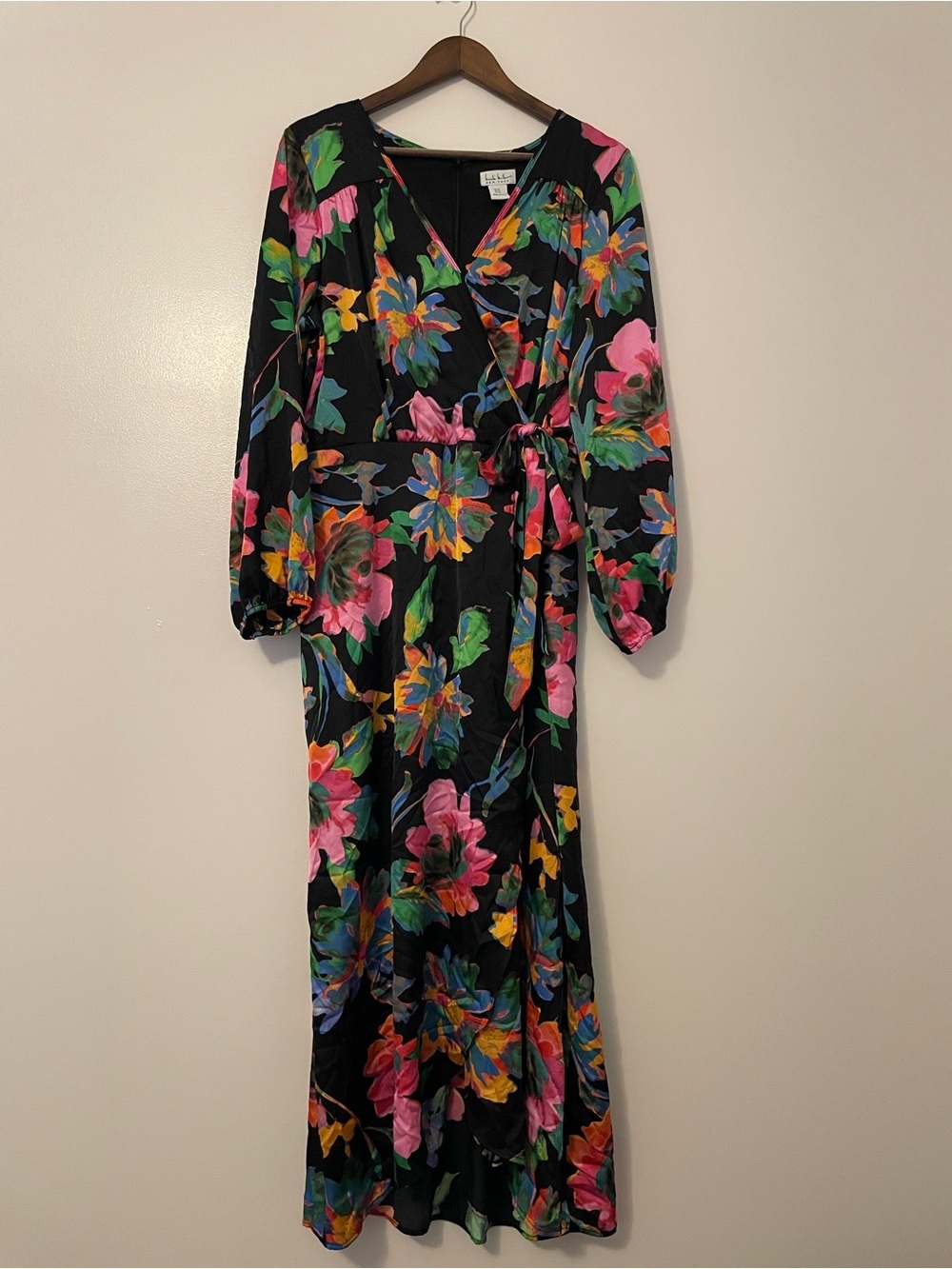 Nicole Miller NY Faux Wrap Bursting Floral Black Silky V-neck Maxi Dress